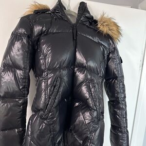 Black Puffer Jacket with Faux Fur Trim